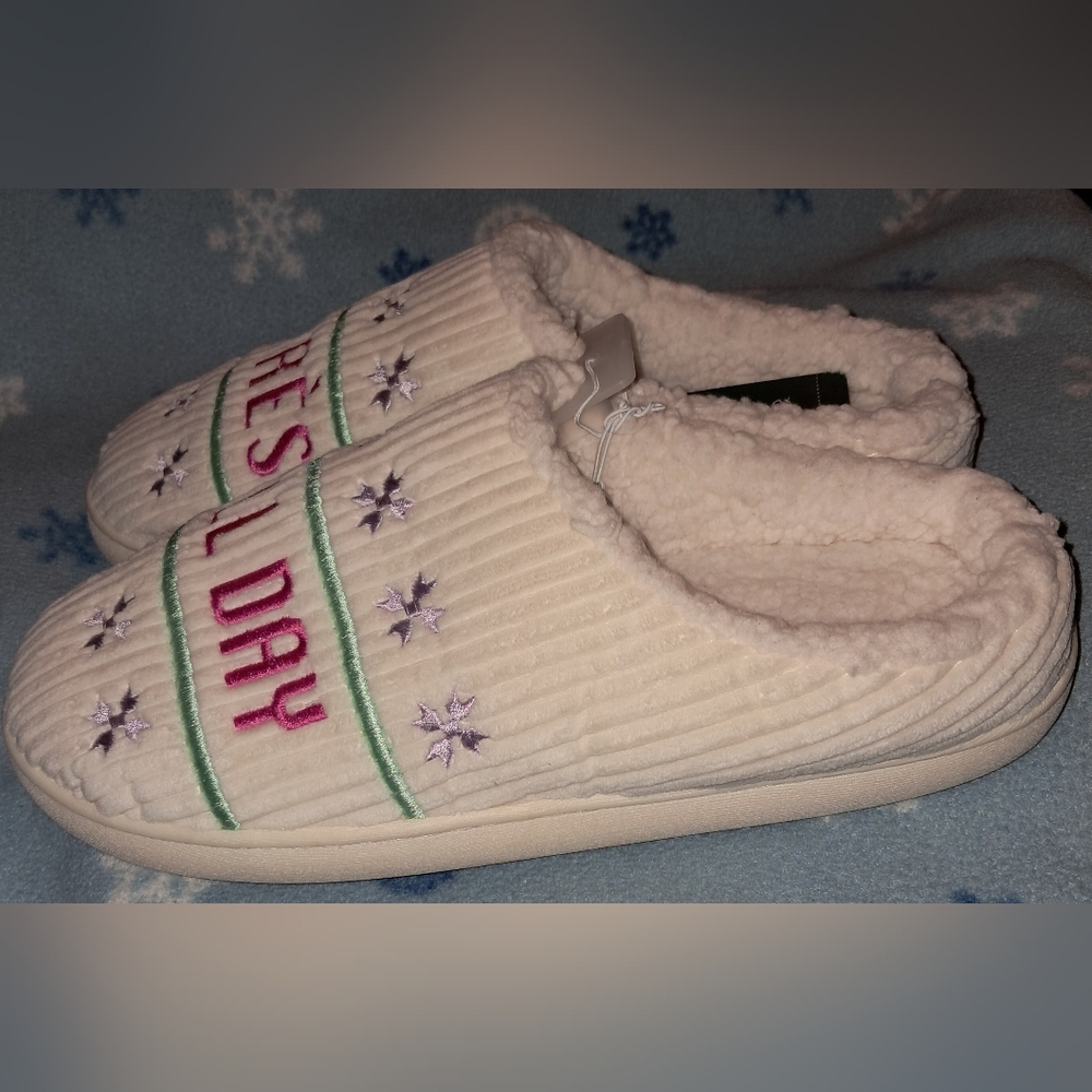 WILD FABLE SLIPPERS Sz XL (11-12) - Picture 2 of 15